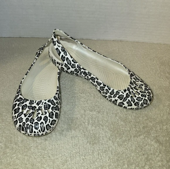 Crocs Kadee Snow Leopard Sling-back Ballet Flats size 7 - Picture 2 of 10